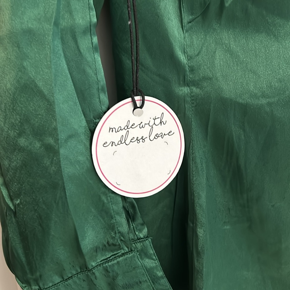 New with tags green satin top with one eye hook closure - Picture 5 of 9